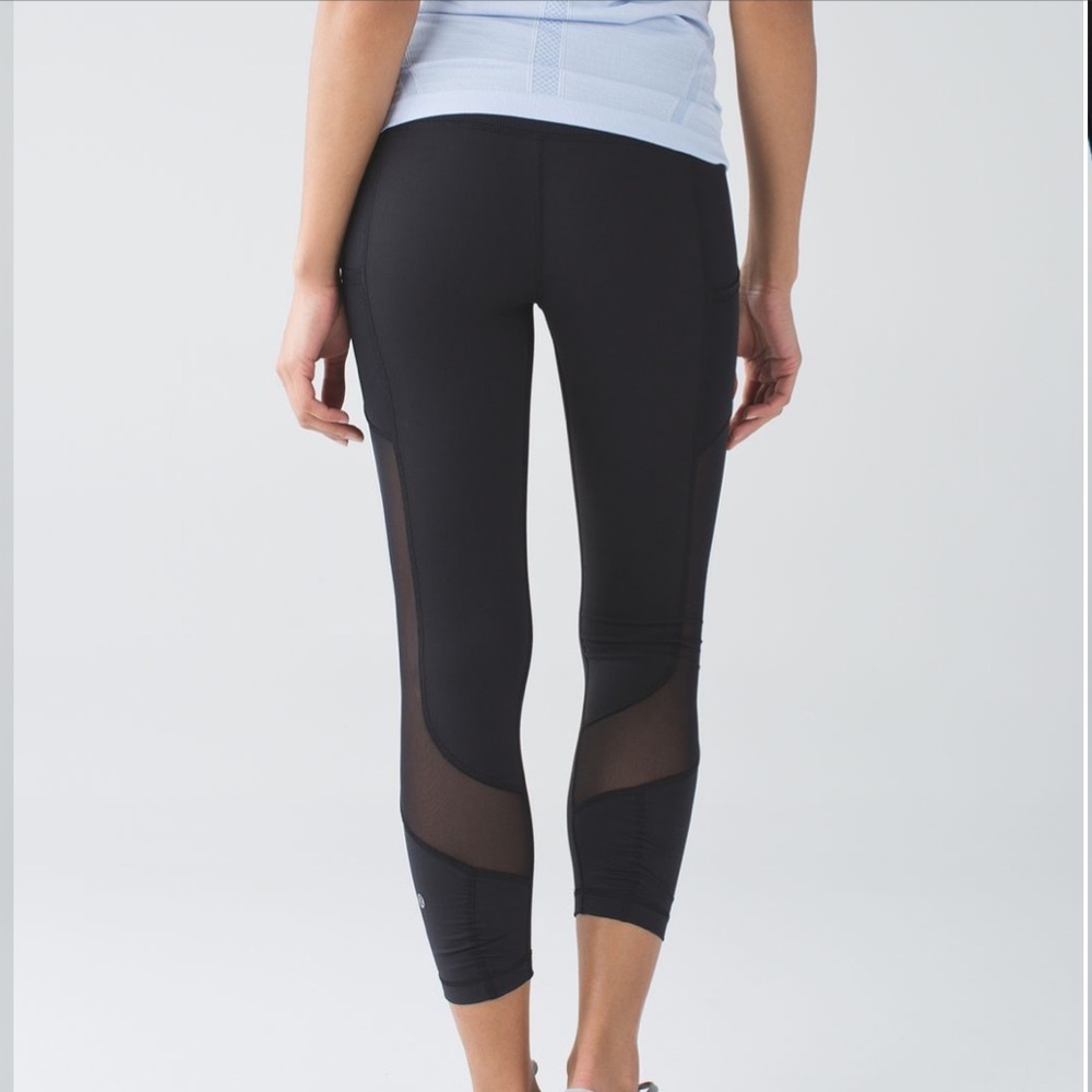 Lululemon Seek The Heat Crop